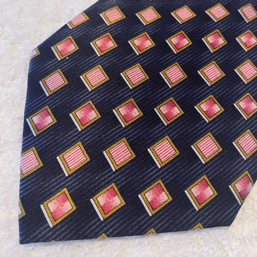 Brand New Trendy Tie By UOMO LORENZO